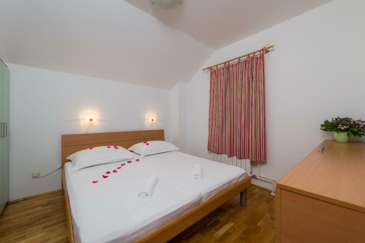 Apartments Villa Vallum Bol Dış mekan fotoğraf