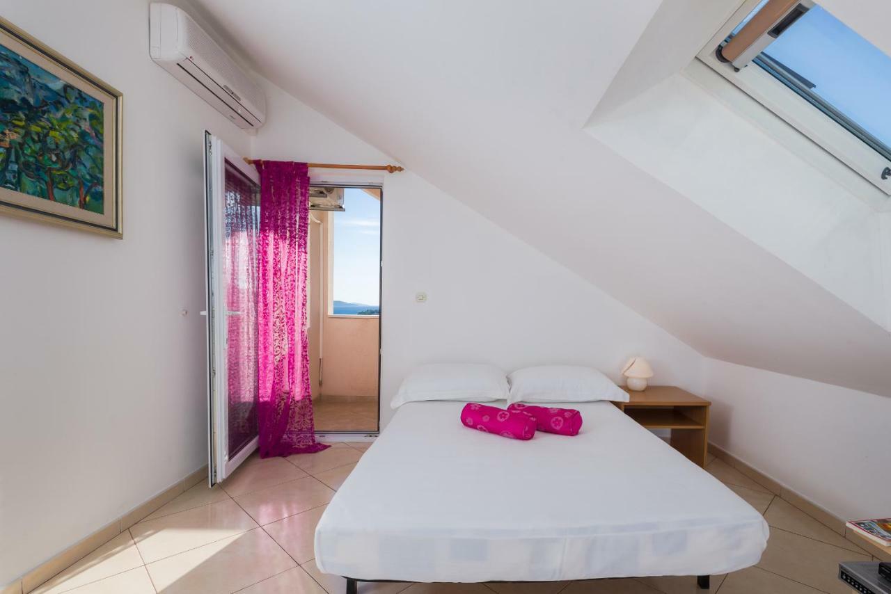 Apartments Villa Vallum Bol Dış mekan fotoğraf