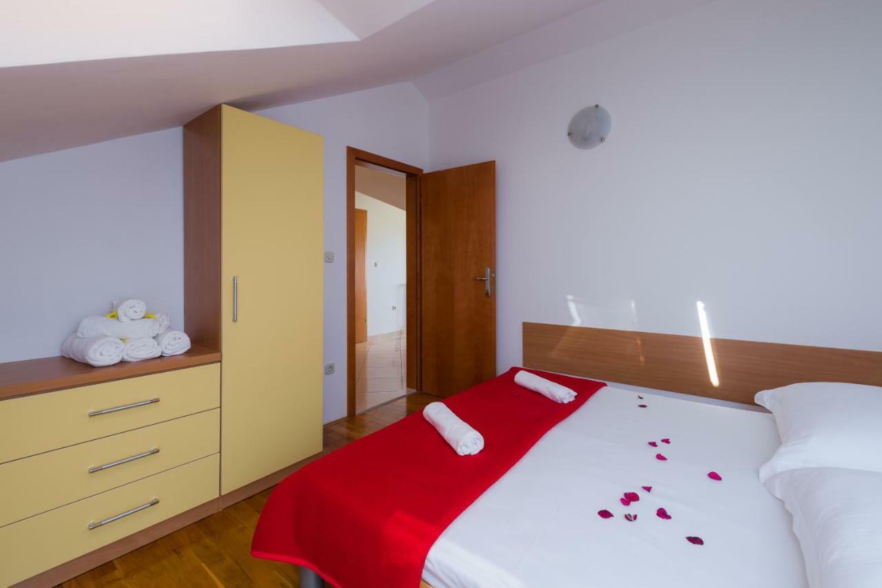 Apartments Villa Vallum Bol Dış mekan fotoğraf