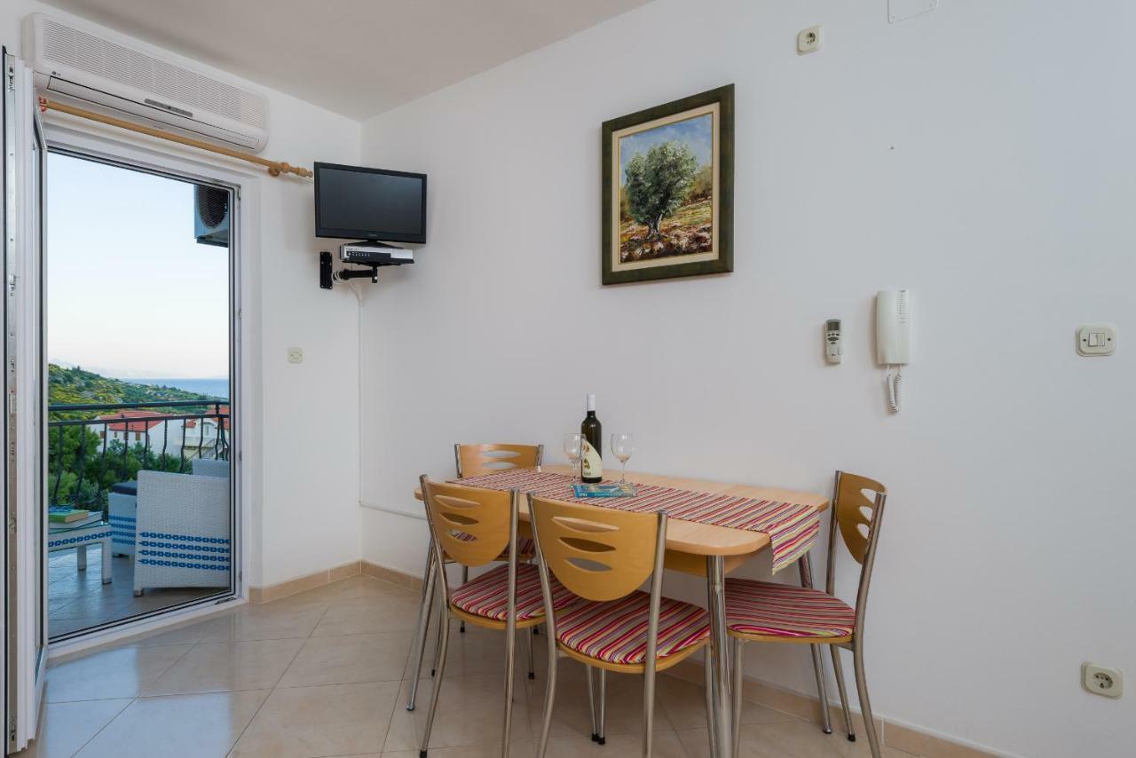 Apartments Villa Vallum Bol Dış mekan fotoğraf