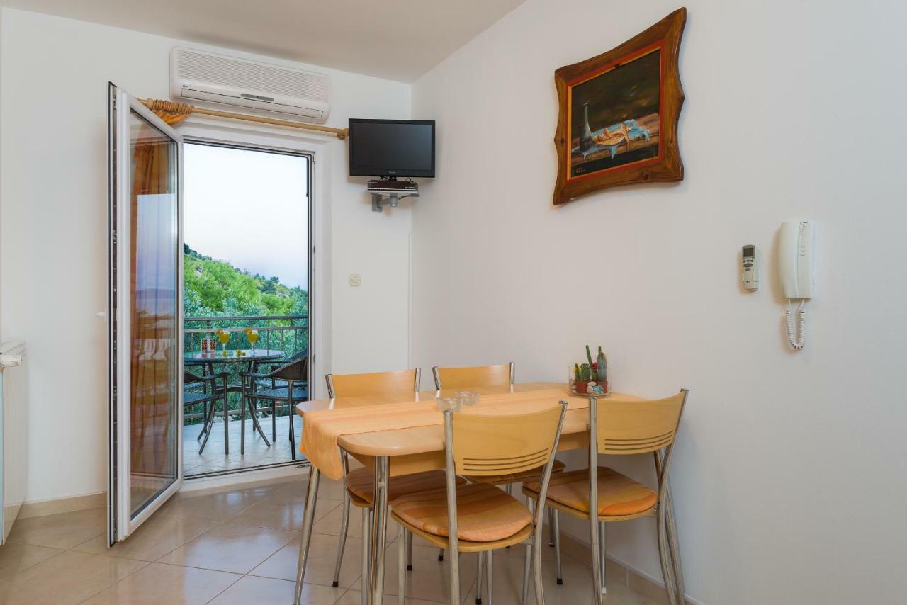 Apartments Villa Vallum Bol Dış mekan fotoğraf