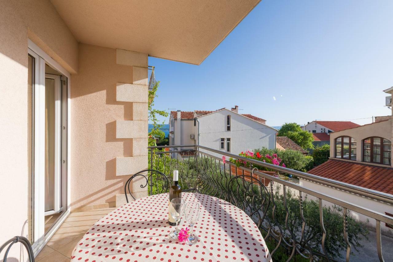 Apartments Villa Vallum Bol Dış mekan fotoğraf