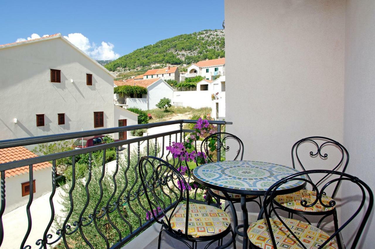 Apartments Villa Vallum Bol Dış mekan fotoğraf