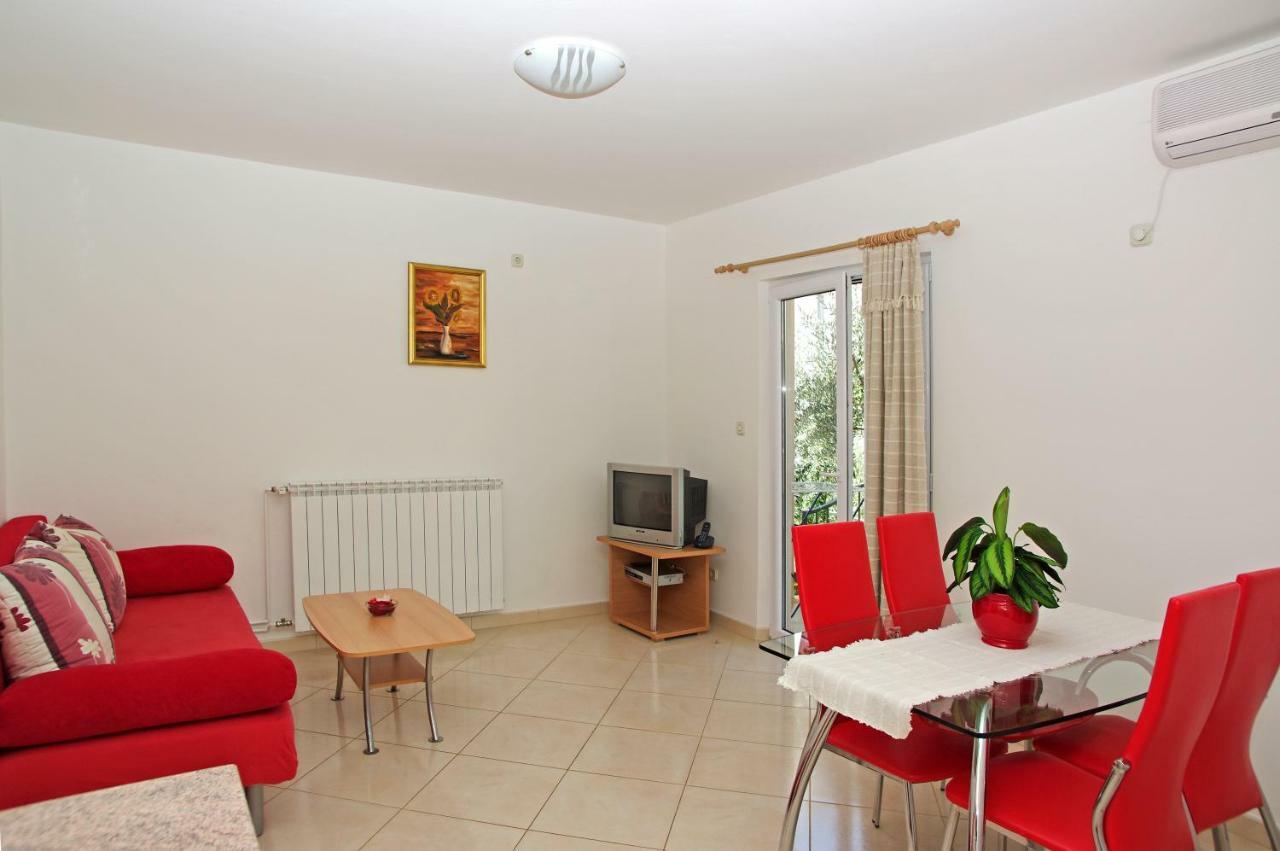 Apartments Villa Vallum Bol Dış mekan fotoğraf