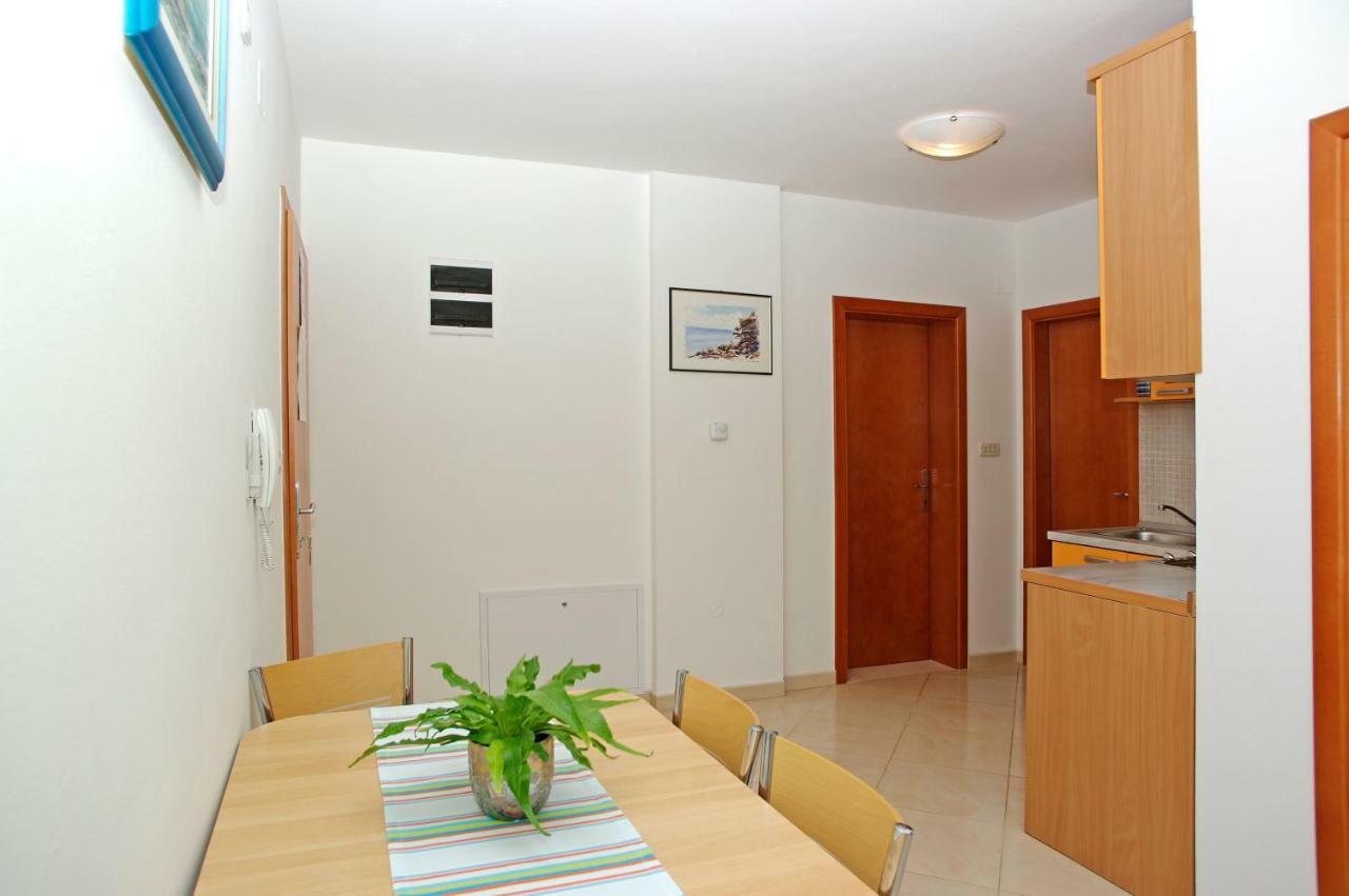 Apartments Villa Vallum Bol Dış mekan fotoğraf