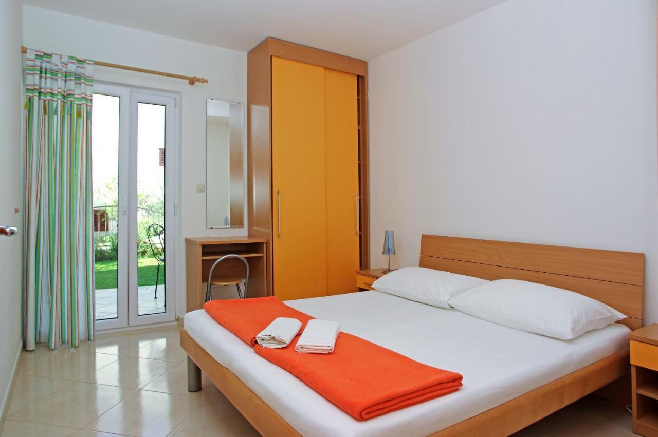 Apartments Villa Vallum Bol Dış mekan fotoğraf