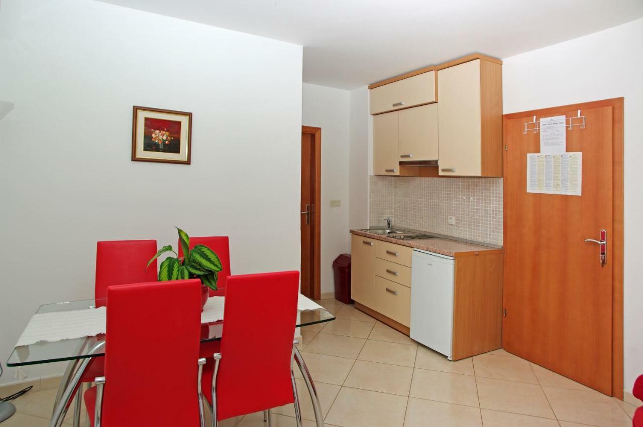 Apartments Villa Vallum Bol Dış mekan fotoğraf